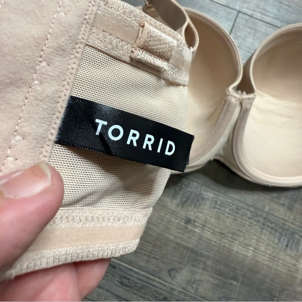 Torrid Wire Cream Lace Bra - Picture 12 of 14